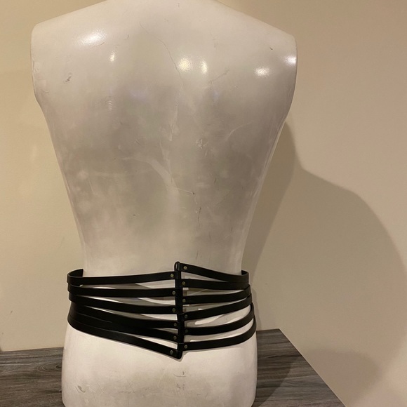 ?Authentic Barney’s New York Belt!!! main image 9